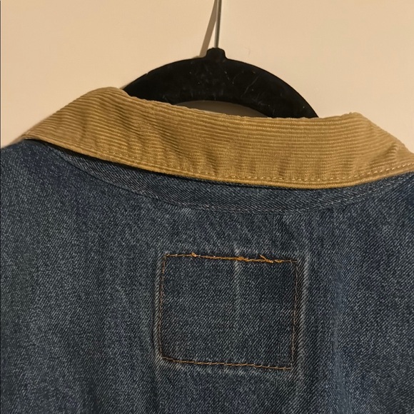Levi's Stock Trucker Jacket - Picture 6 of 8